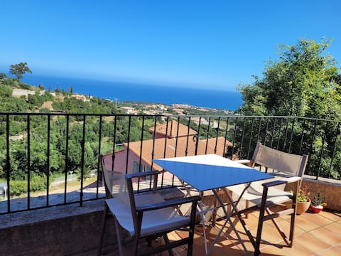 Top Airbnb: Sea view studio for 2 people Ile Rousse/Monticello in Monticello
