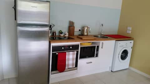 Top Airbnb: Old Burleigh Town Hideaway in Burleigh Heads