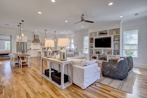 New Southern Living home steps from East Beach!