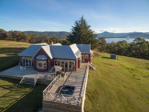 Cape House on The Peninsula Experience