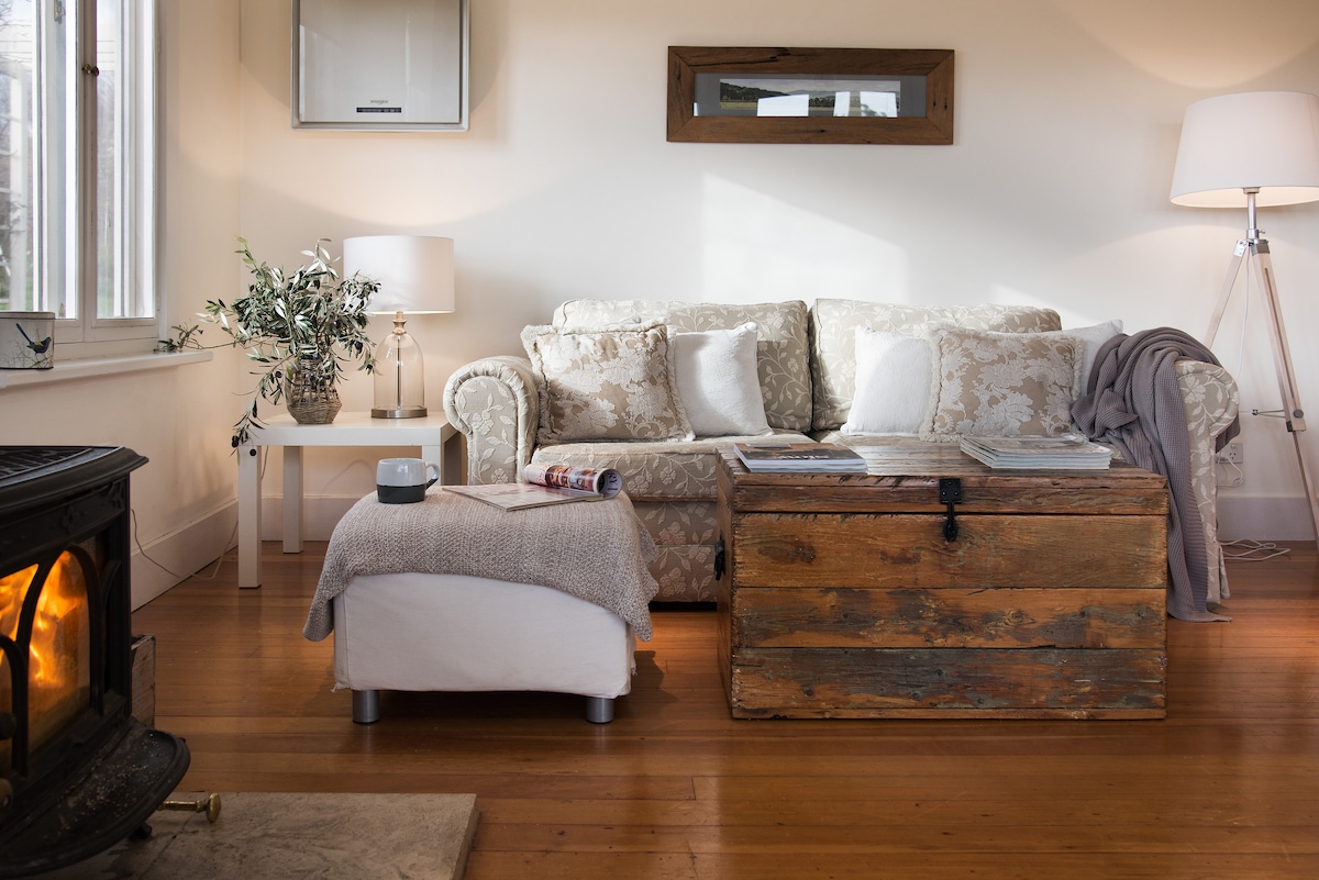 Successful Airbnb property: Moorakyle Retreat at Eastern Hill Organic Farm in Shire Of Hepburn