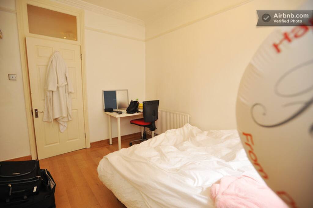 Double bedroom with desk space