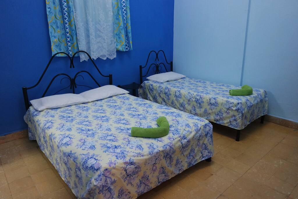 Bedroom-Habitacion