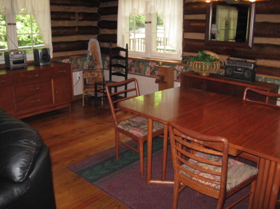 Dining area seats 6.