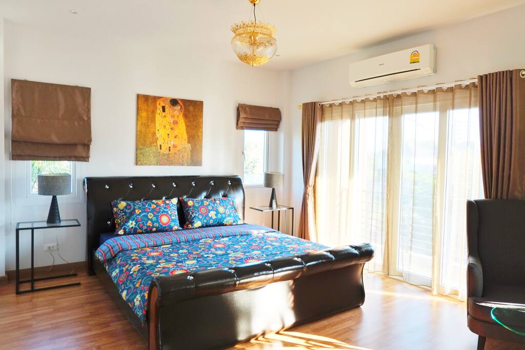 Biggest room with private toilet