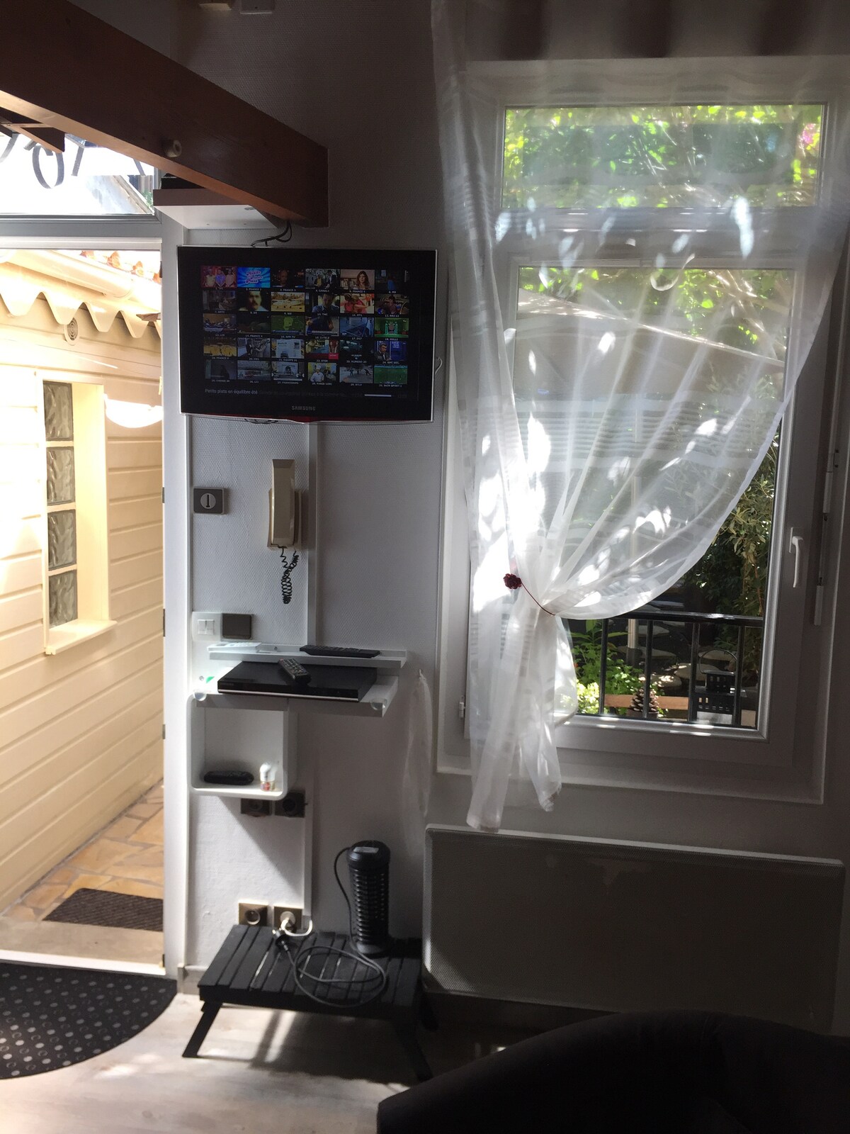 Propriété Airbnb réussie: "Calm in the city" 4*: Accommodation + Parking à Bordeaux Centre