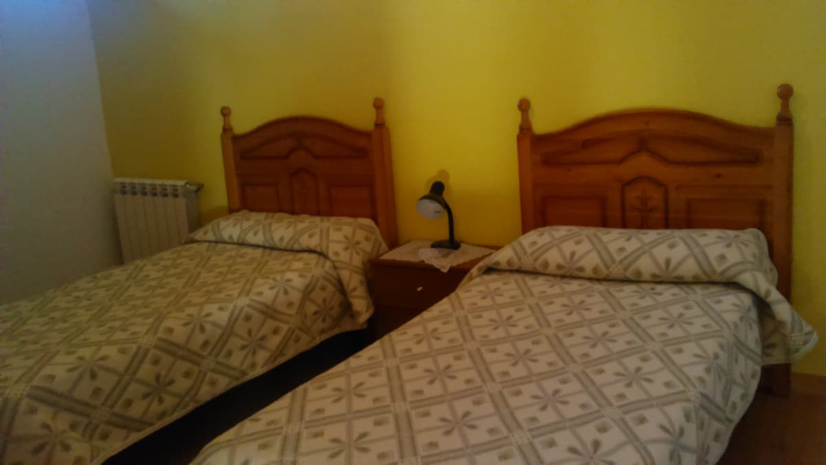 غرفة بسريرين في ap. لاغوس