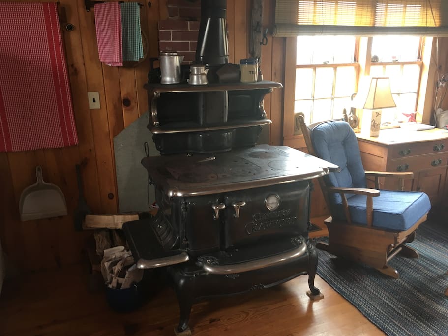 Cast iron cook stove