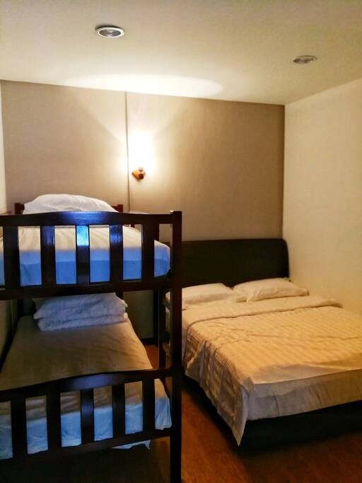 Quadruple Room with Private Bathroom