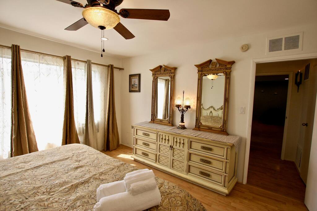 vintage dresser and mirrors