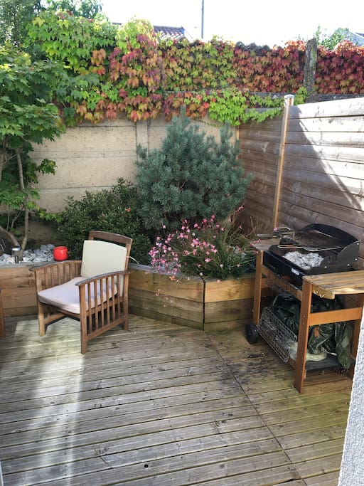 Terrasse avec barbecue