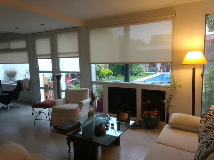 Трёхкомнатная квартира в La Lucila с садом и бассейном