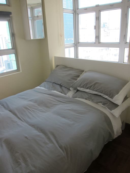 Small bedroom with a comfortable double bed