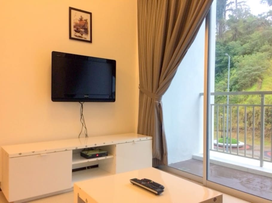 LED TV with Astro njoi