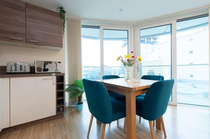 Aldgate East Apartments gallery image 2