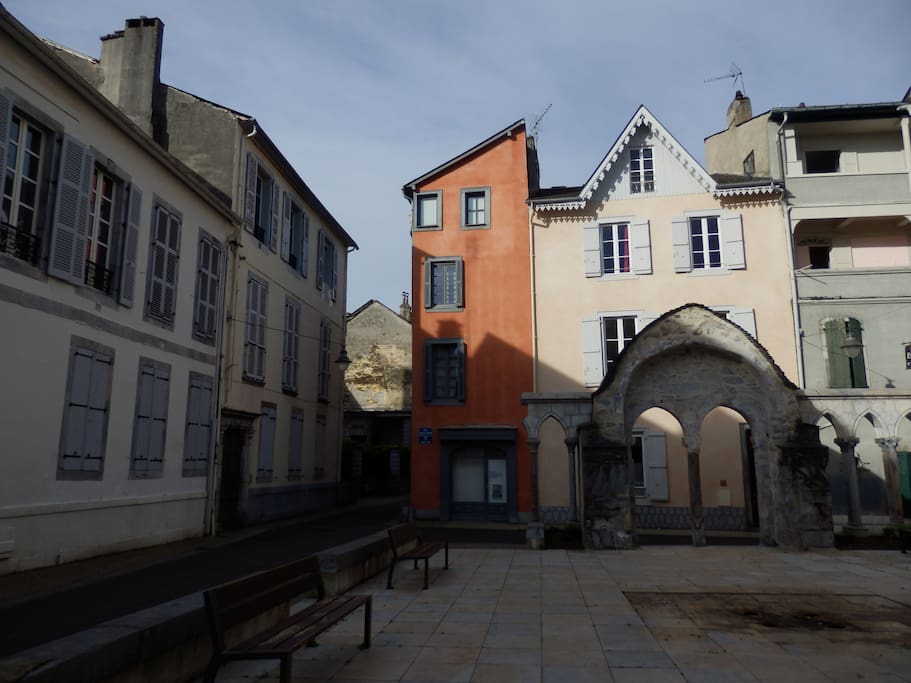 la place du cloitre Saint-Jean