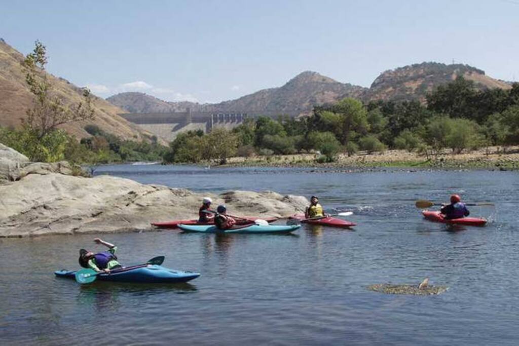 Short drive to kayak and canoe rentals.