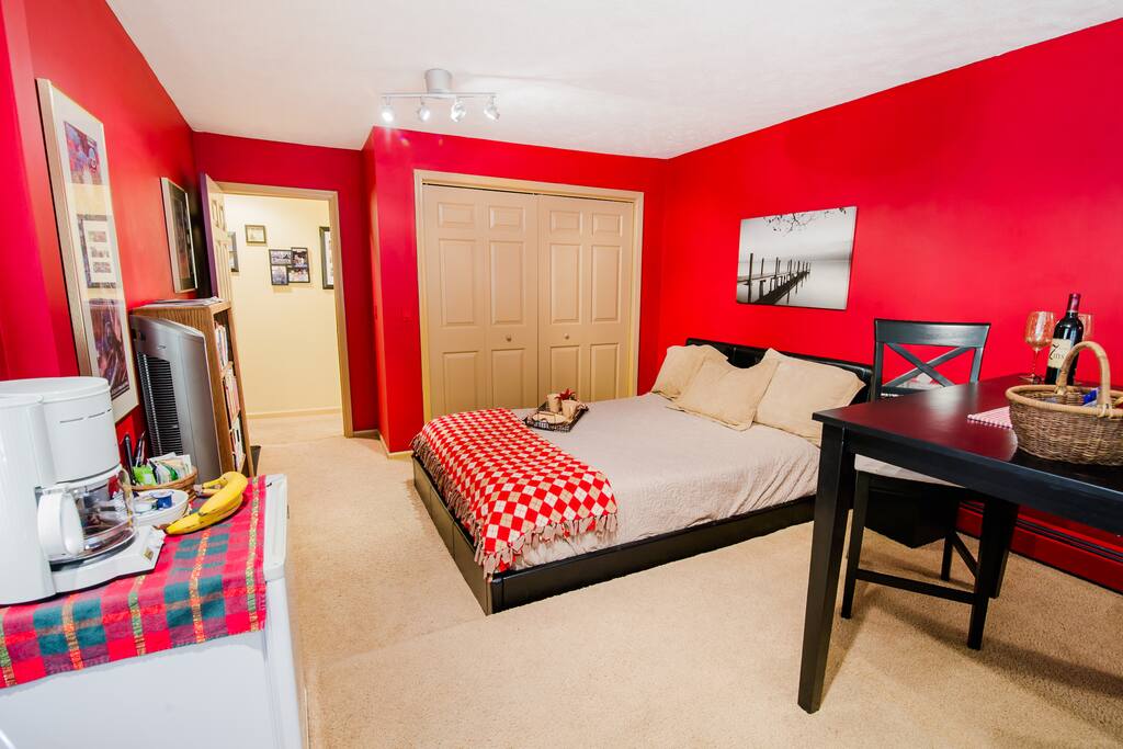 The Red Room suite