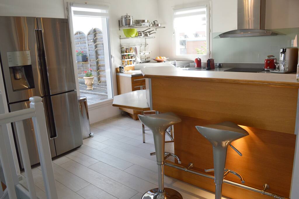 Cuisine avec frigidaire américain