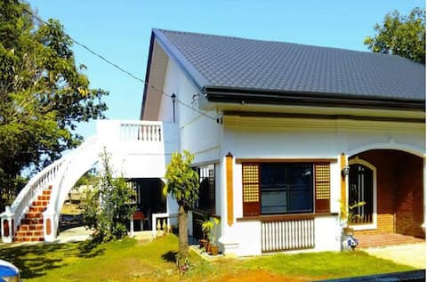 WHOLE BEACH HOUSE in Vigan City