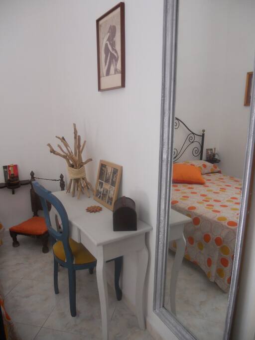 The room: to let you know every corner of it