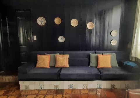 Popular Airbnb listing: Zwaanstraat 10, a monumental stay in Wijk 00 Het Oude Land En Duingebied