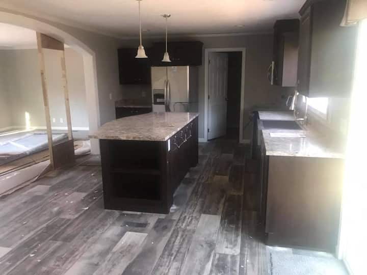 Слика 1 од „Green's Place“