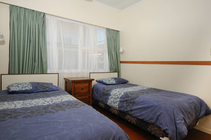 חדר שינה שני.