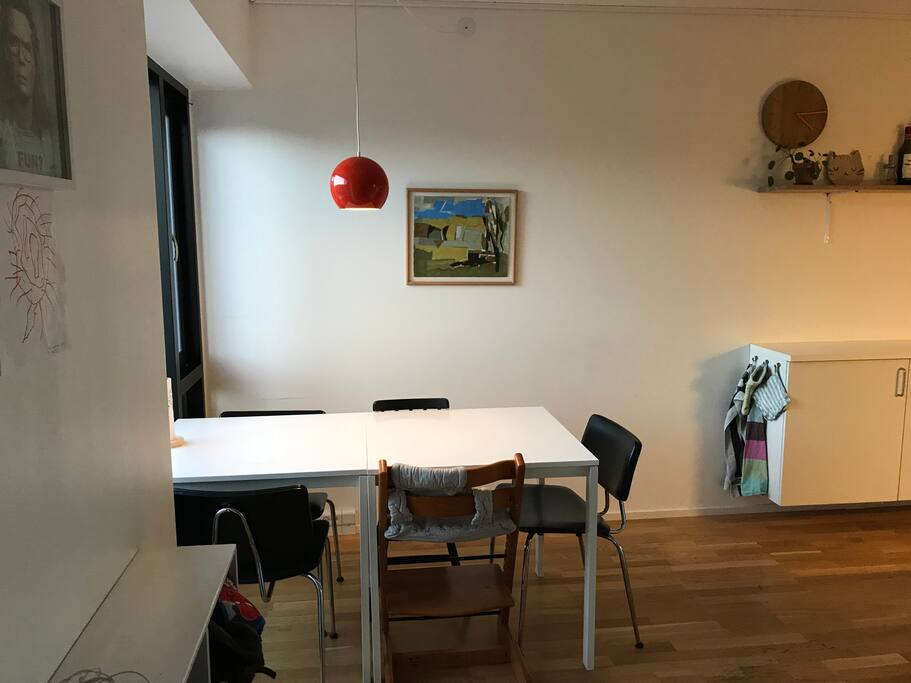 Indgangen og vores spiseplads