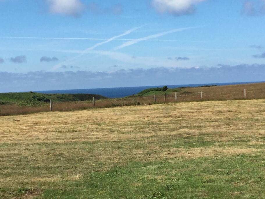Vue sur mer depuis la terrasse.