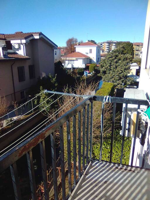 vista laterale dal balcone