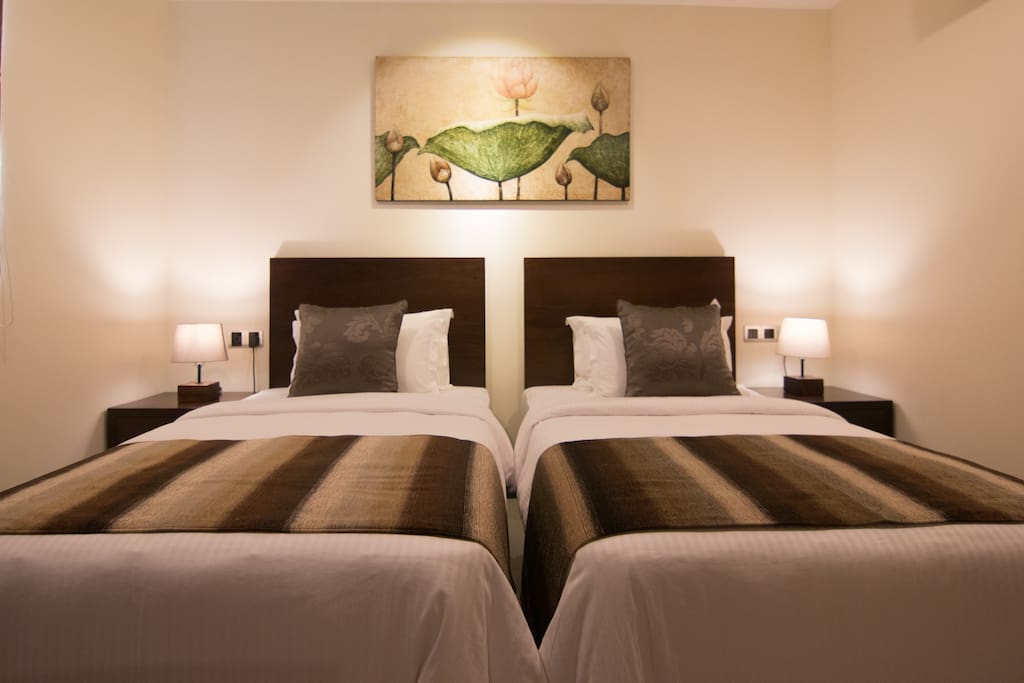 Twin bed room