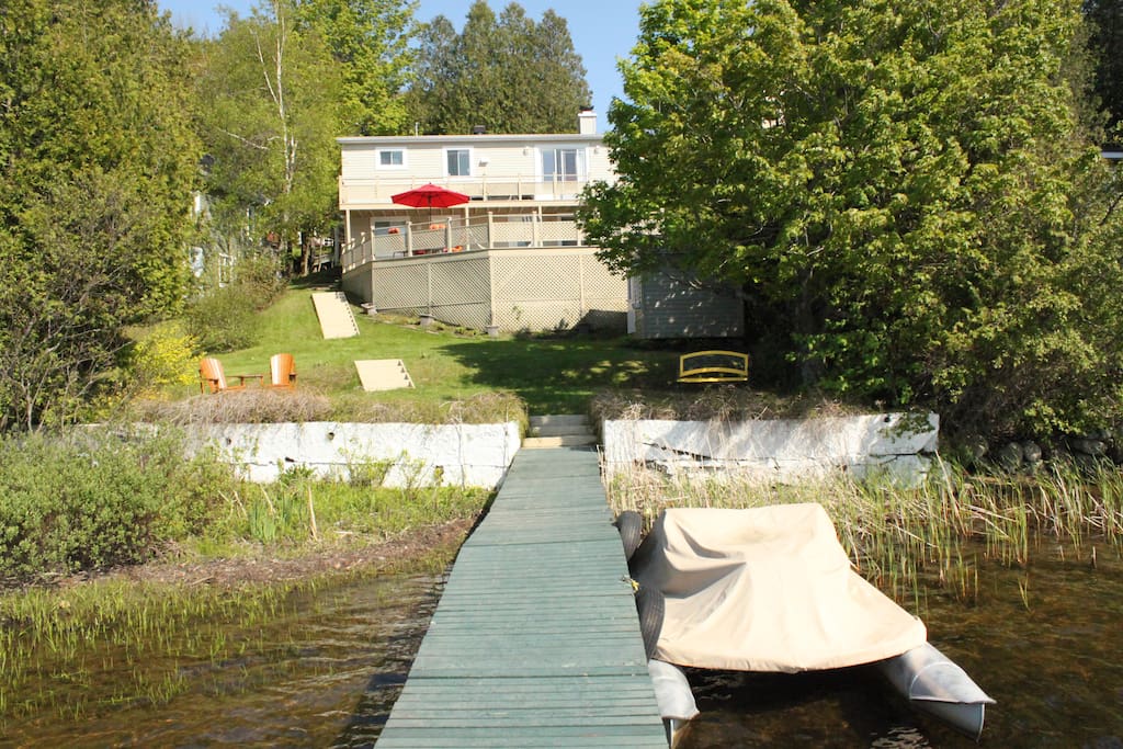 Terrace and deck with electric boats availlable