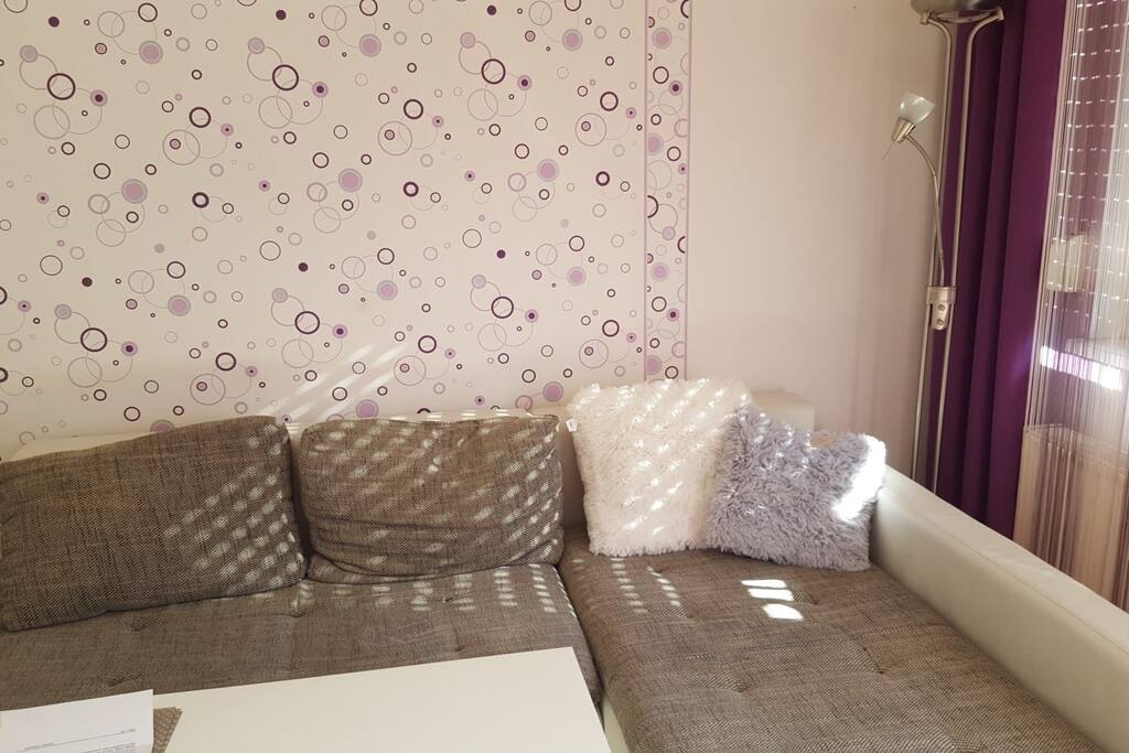 Wohnzimmer und Sofabett