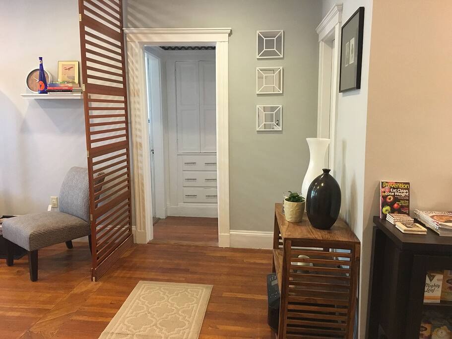 Entrance to the Apt