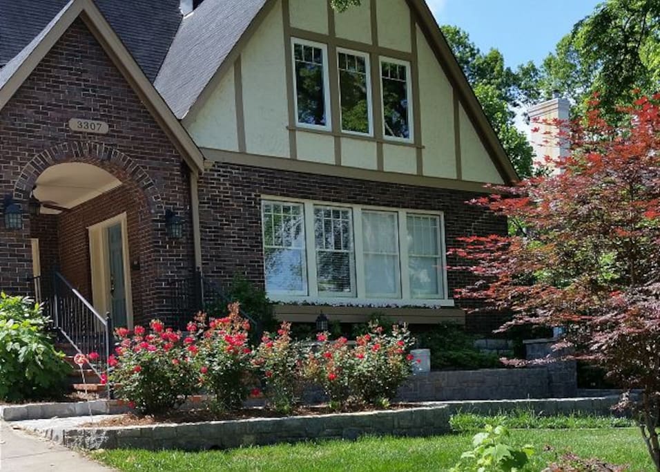 Music City Tudor