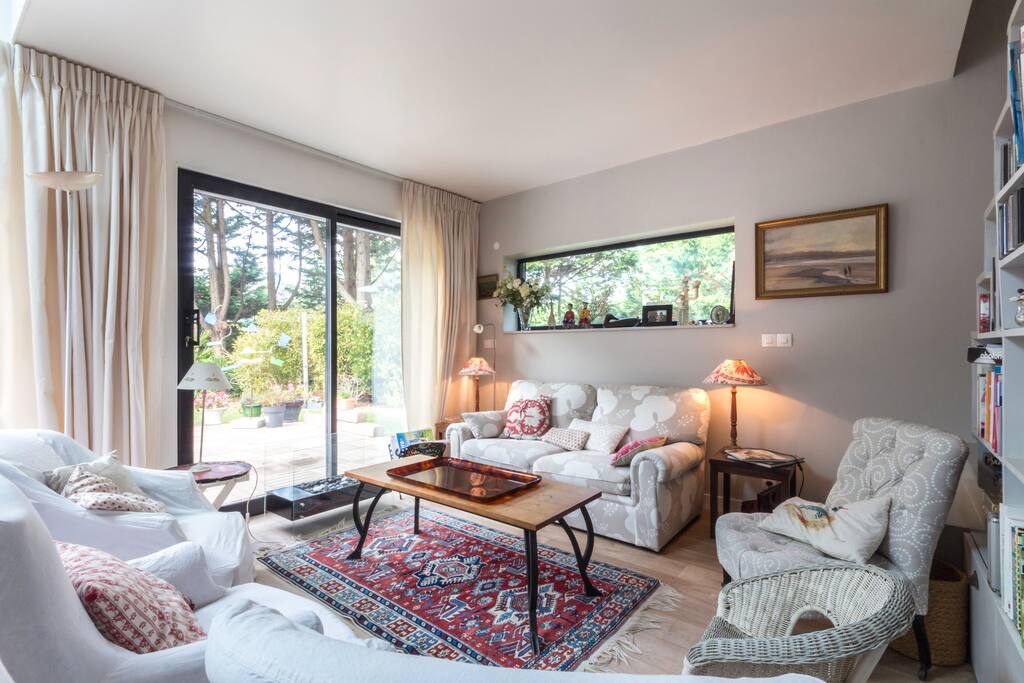 salon donnant sur le jardin