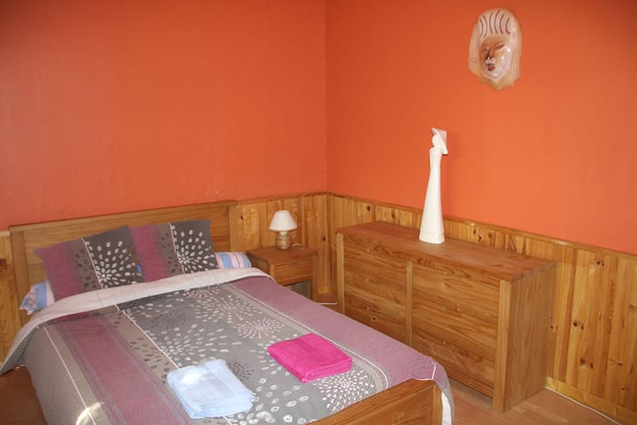 מגבות רחצה מסופקות ללא תשלום נוסף ומיטות מוכנות לקבל את פניכם