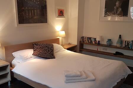 Cool Contemporary Room Central York