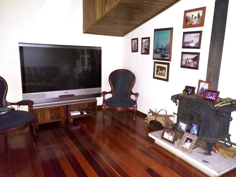 Loft, TV and fireplace