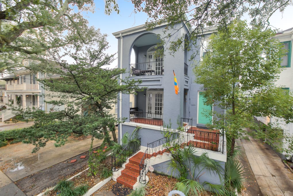 House is a large, historic New Orleans multi-unit home