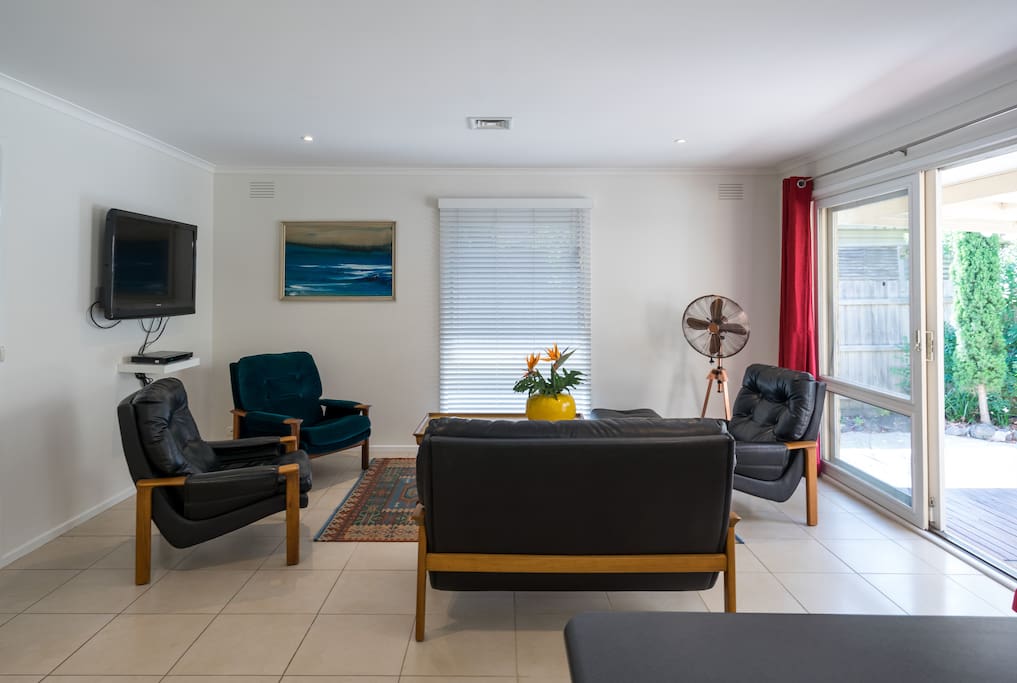 Tv/Dvd lounging area