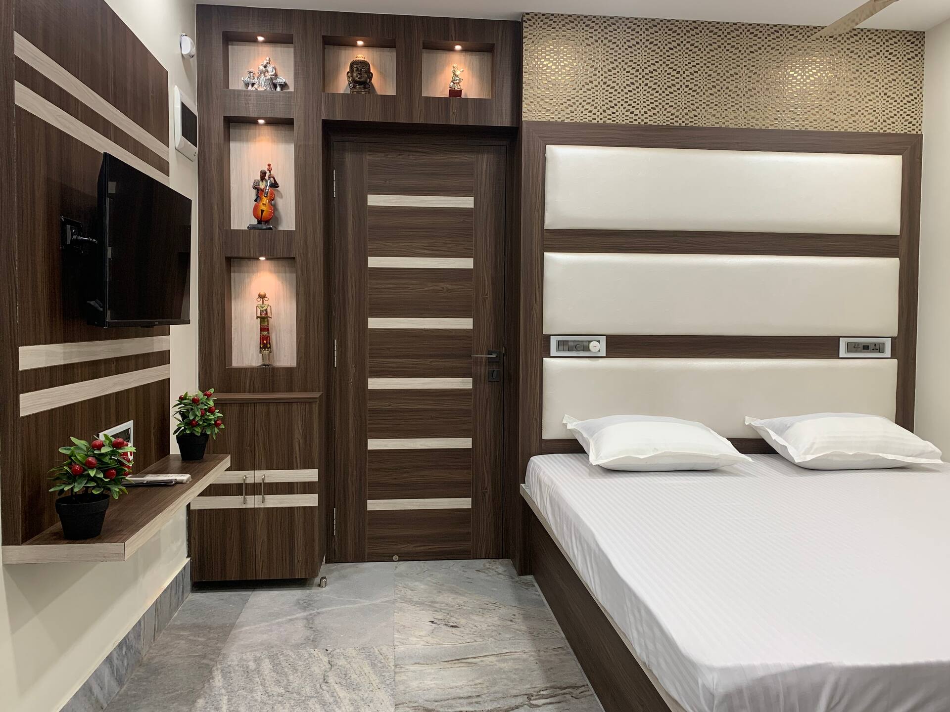 Modern Unique Studio Apartment in Central Kolkata