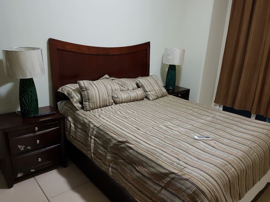 Dormitorio 1 A/C TV. 42"