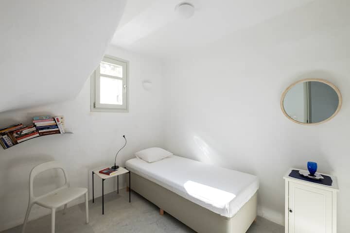 غرفة النوم رقم5 بسرير واحد