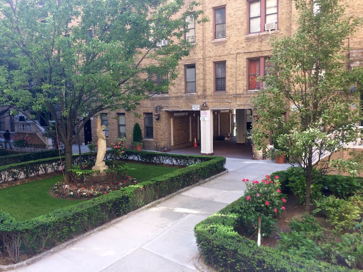 Large Manhattan Apartment Ideal Location Inwood Apartments for