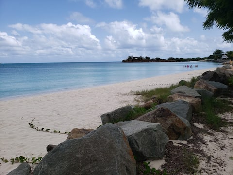 Paradise Beach Cottage #1 Beach Front