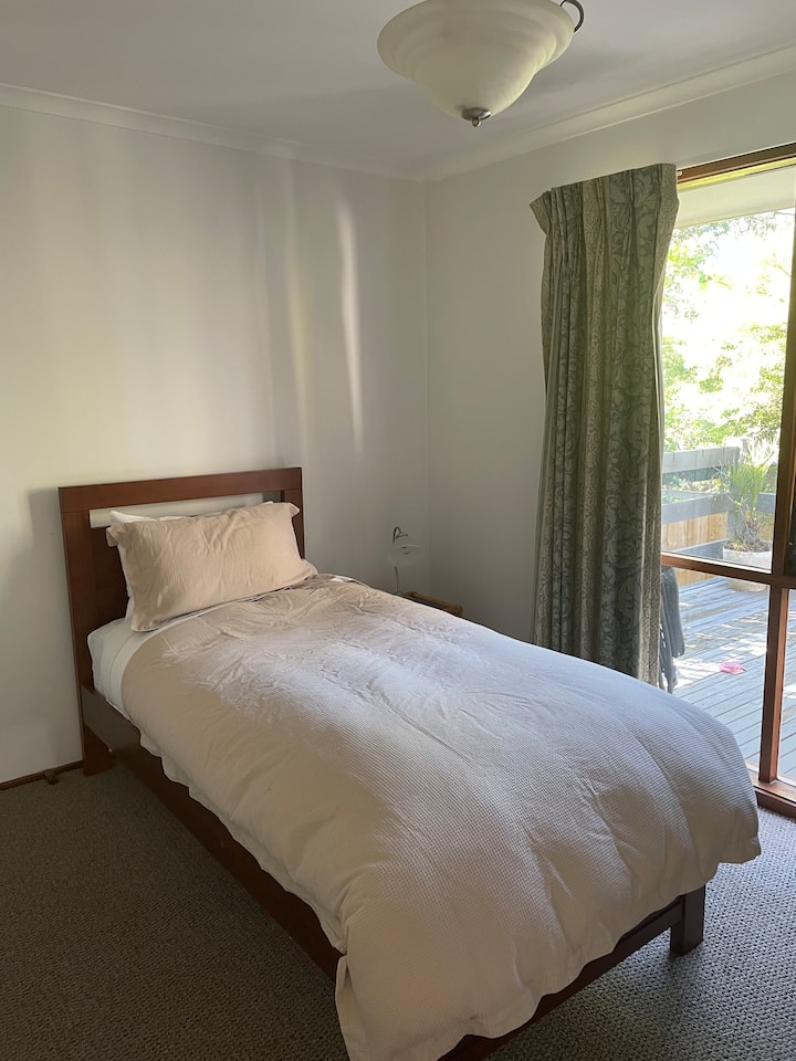 Kitanda cha mtu mmoja cha chumba cha kulala cha 3