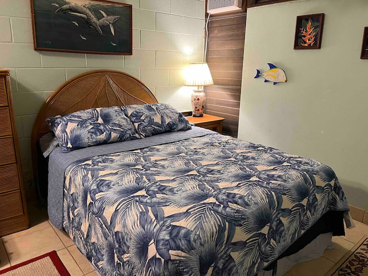 Dhomë gjumi me mbulesë të re krevati 