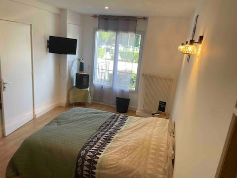 Independent comfort room